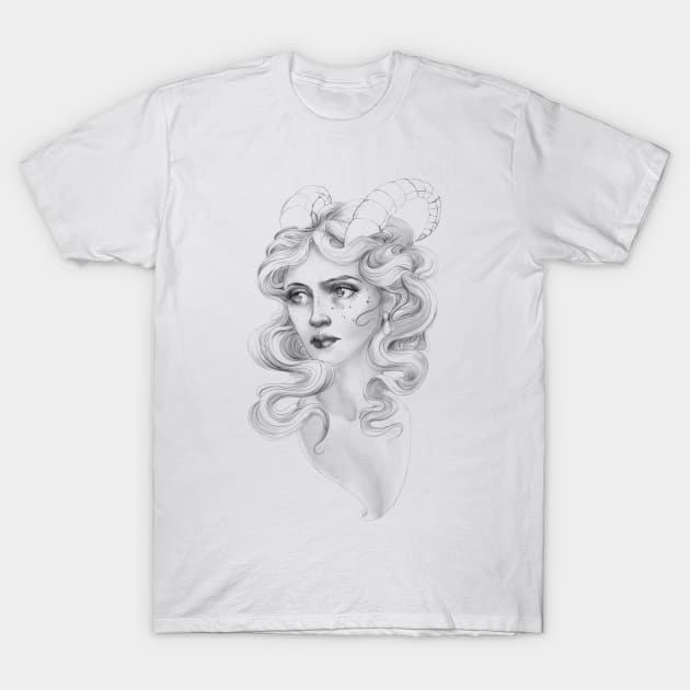 Constellation freckles - Capricorn woman T-Shirt by Verre